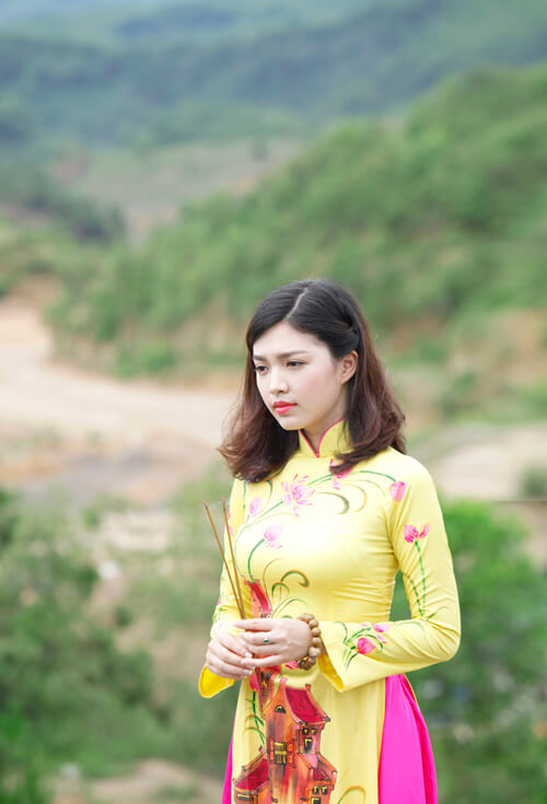 Hoa khôi sinh viên nổi bật trong ngày lễ Phật Đản 4