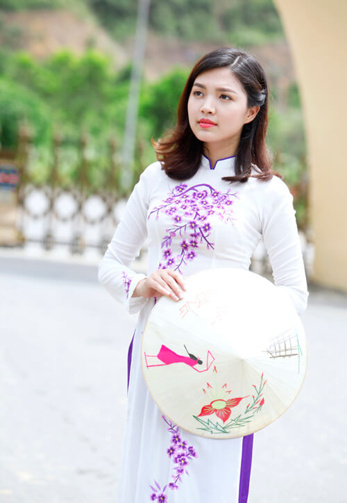 Hoa khôi sinh viên nổi bật trong ngày lễ Phật Đản 17