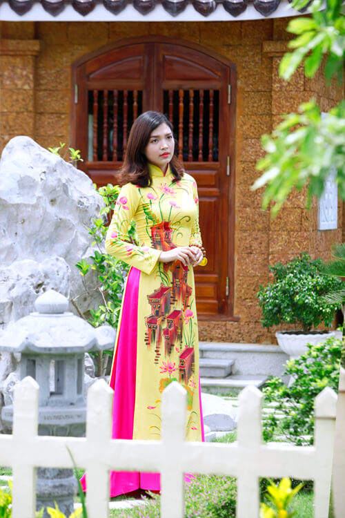 Hoa khôi sinh viên nổi bật trong ngày lễ Phật Đản 16