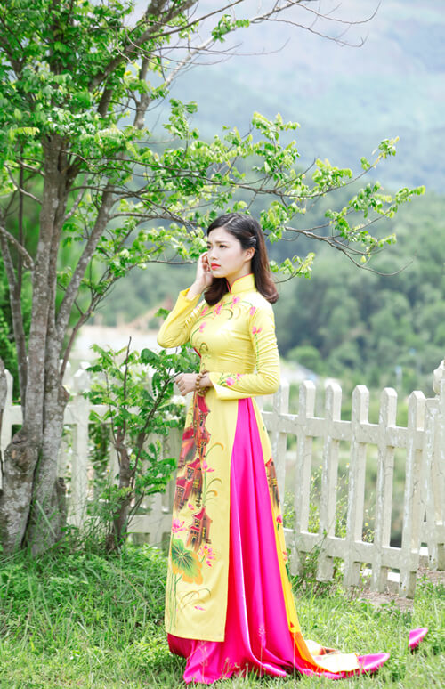 Hoa khôi sinh viên nổi bật trong ngày lễ Phật Đản 14