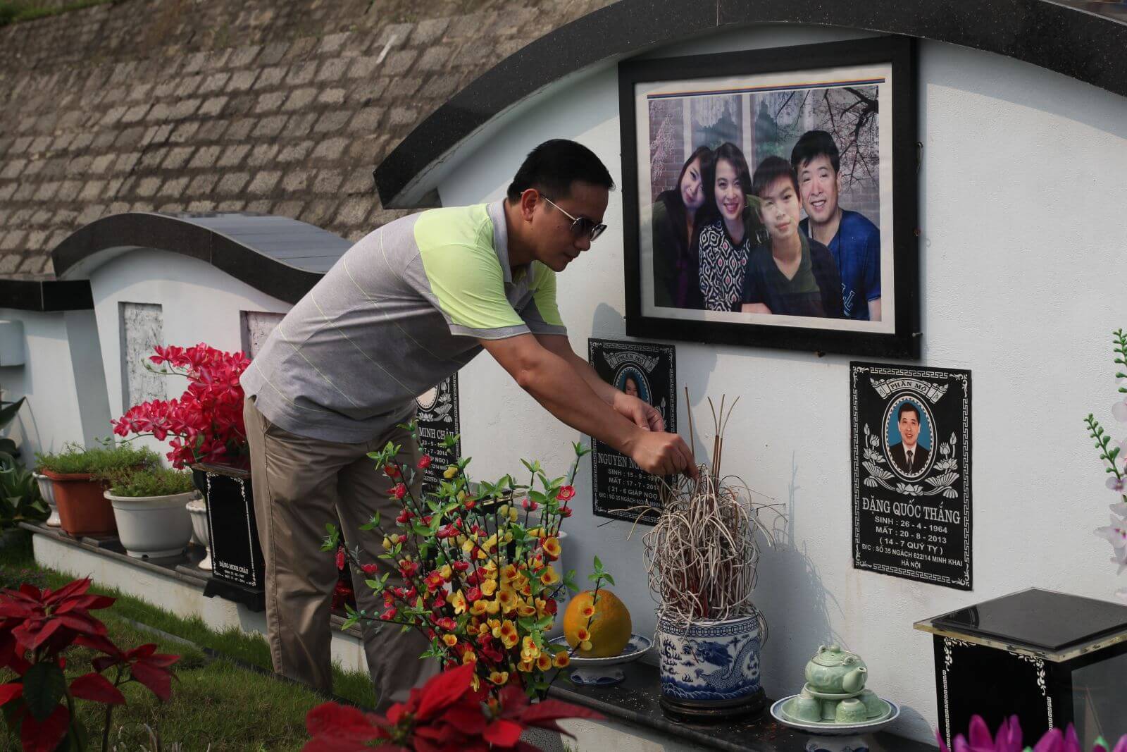 Tiết Thanh Minh 2016 LẠC HỒNG VIÊN đón khách tảo mộ 8