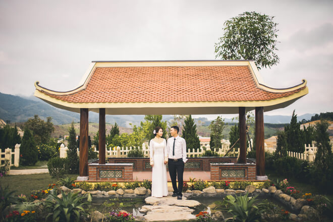 cưới ở nghĩa trang 4