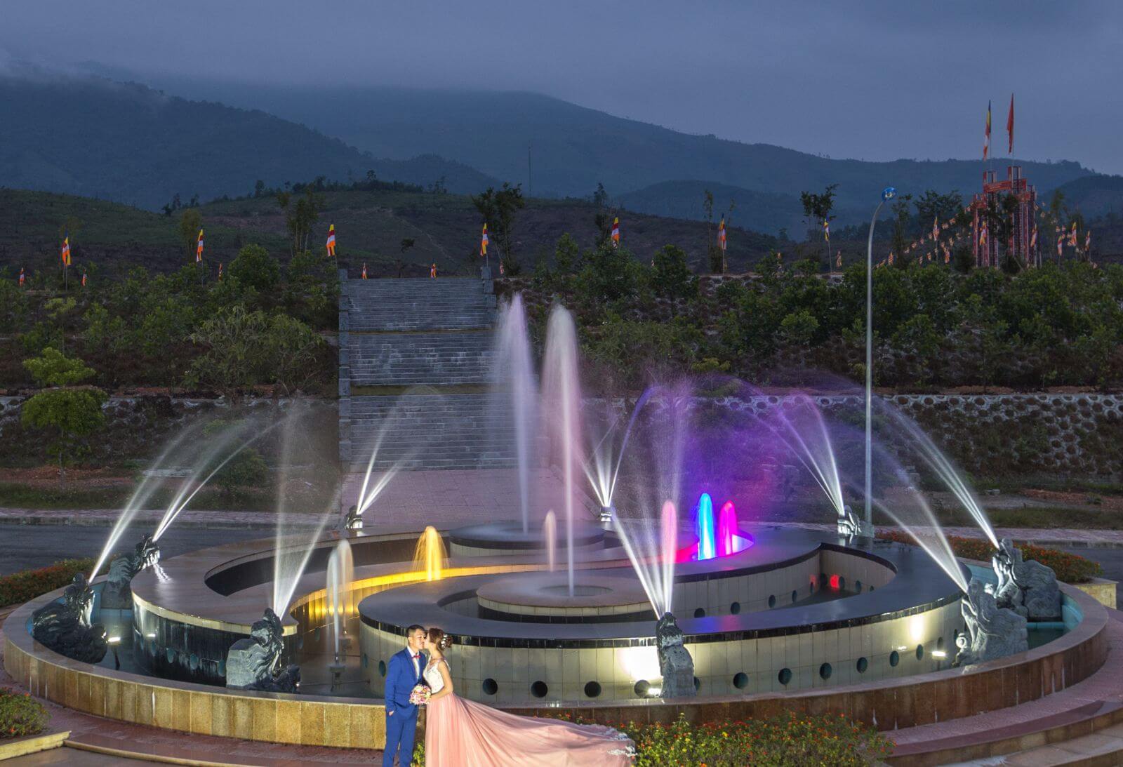 cưới ở nghĩa trang 10