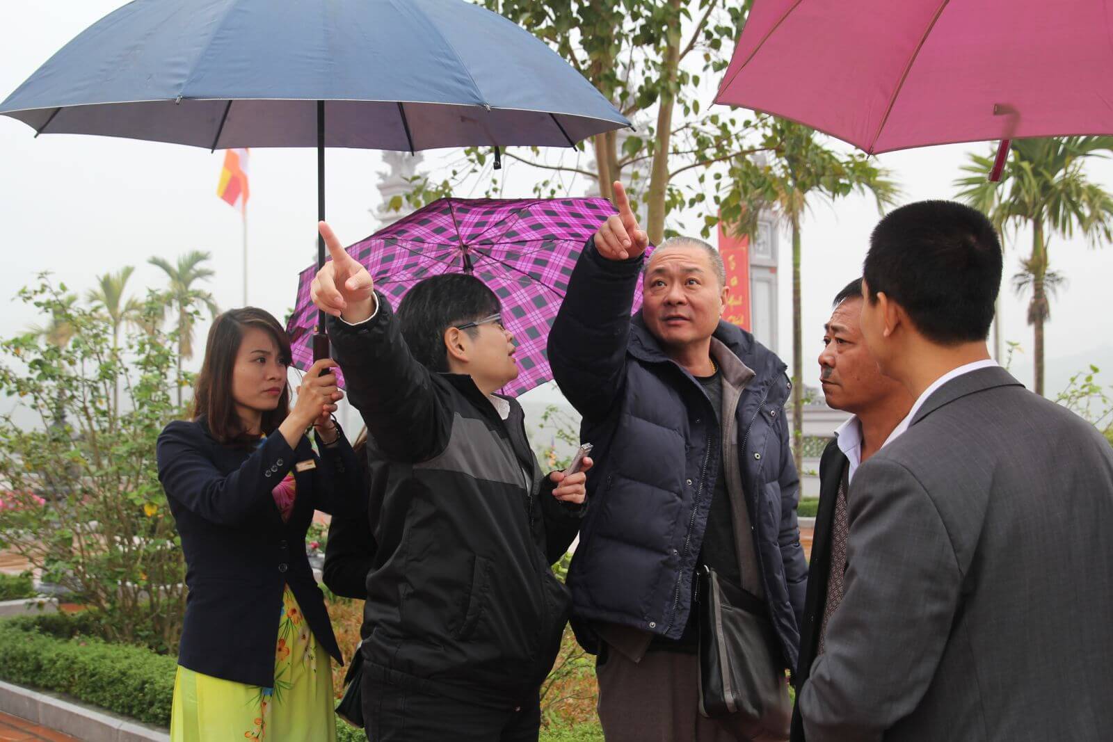 Công ty Triển Vân – Đài Loan tham quan Lạc Hồng Viên 11