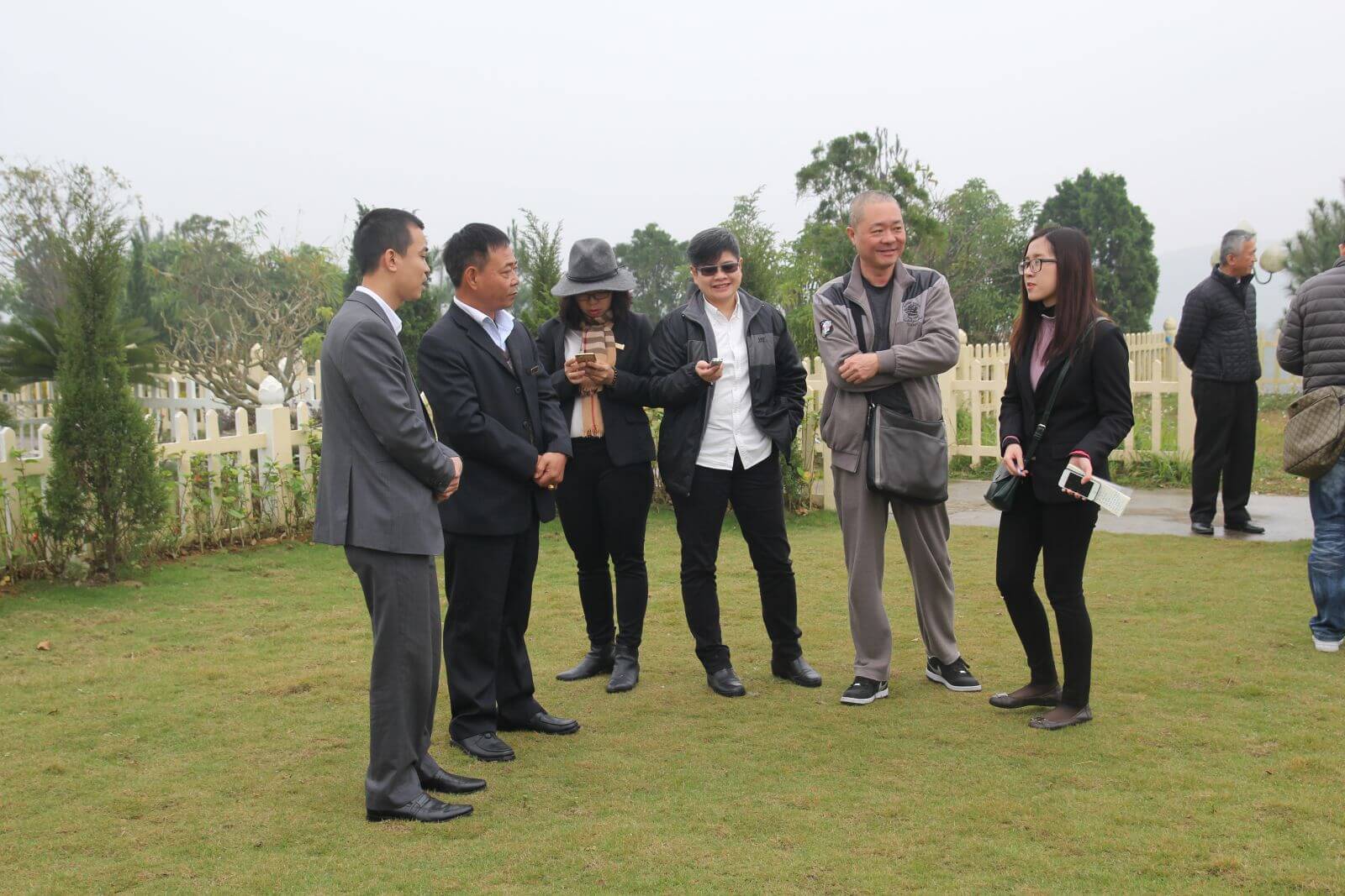 Công ty Triển Vân – Đài Loan tham quan Lạc Hồng Viên 16