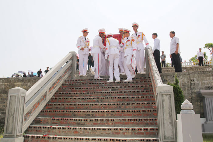 Lạc Hồng Viên tháng 7/2015