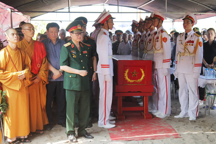 Lạc Hồng Viên tháng 7/2015