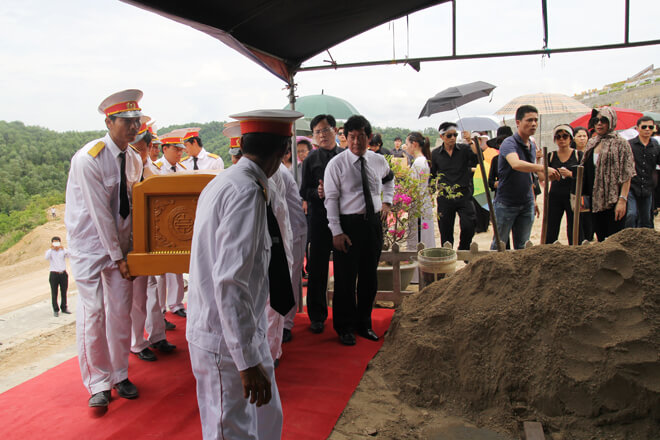 Lạc Hồng Viên tháng 7/2015