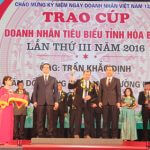 Tôn vinh danh hiệu doanh nghiệp, doanh nhân tiêu biểu tỉnh Hoà Bình