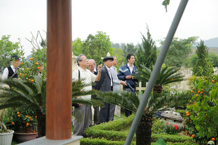 lac-hong-vien-tham-quan-huu-tri-thang-long-7