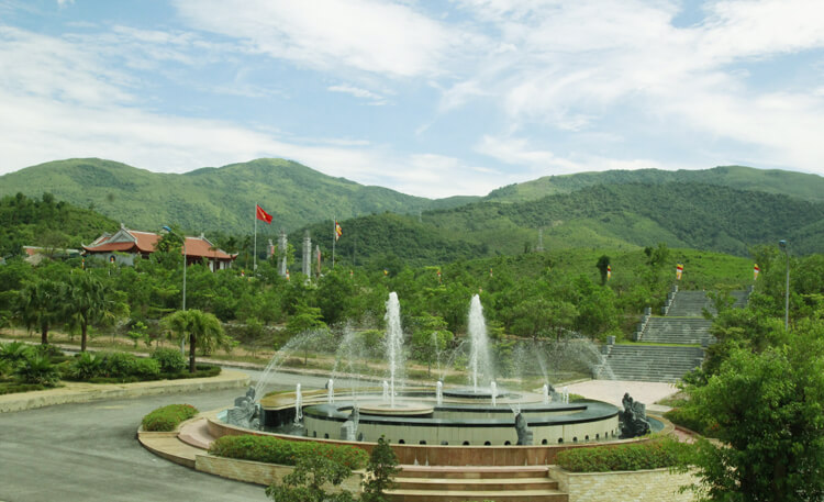 Lạc Hồng Viên tháng 5/2016