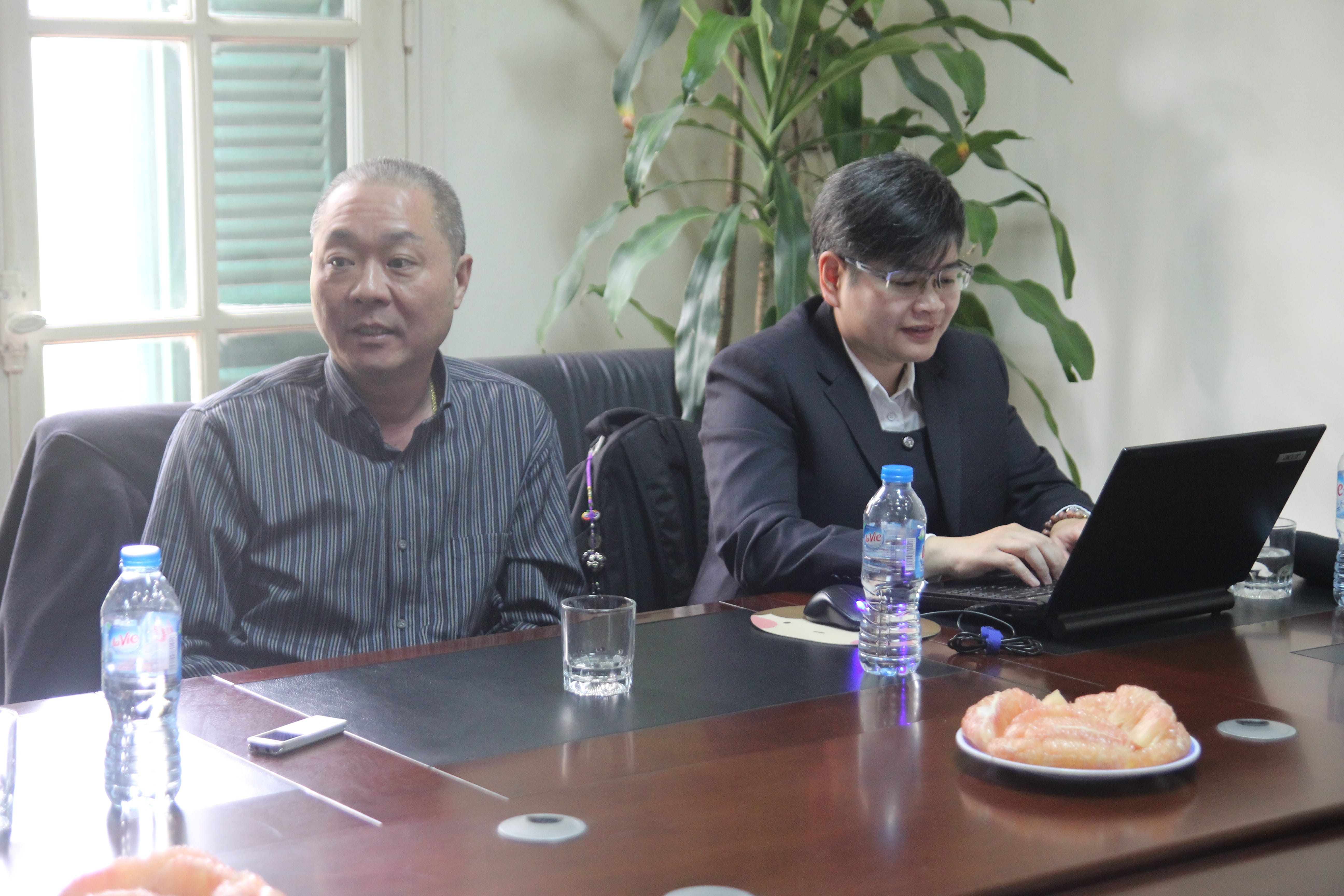 Lạc Hồng Viên tháng 2/2016