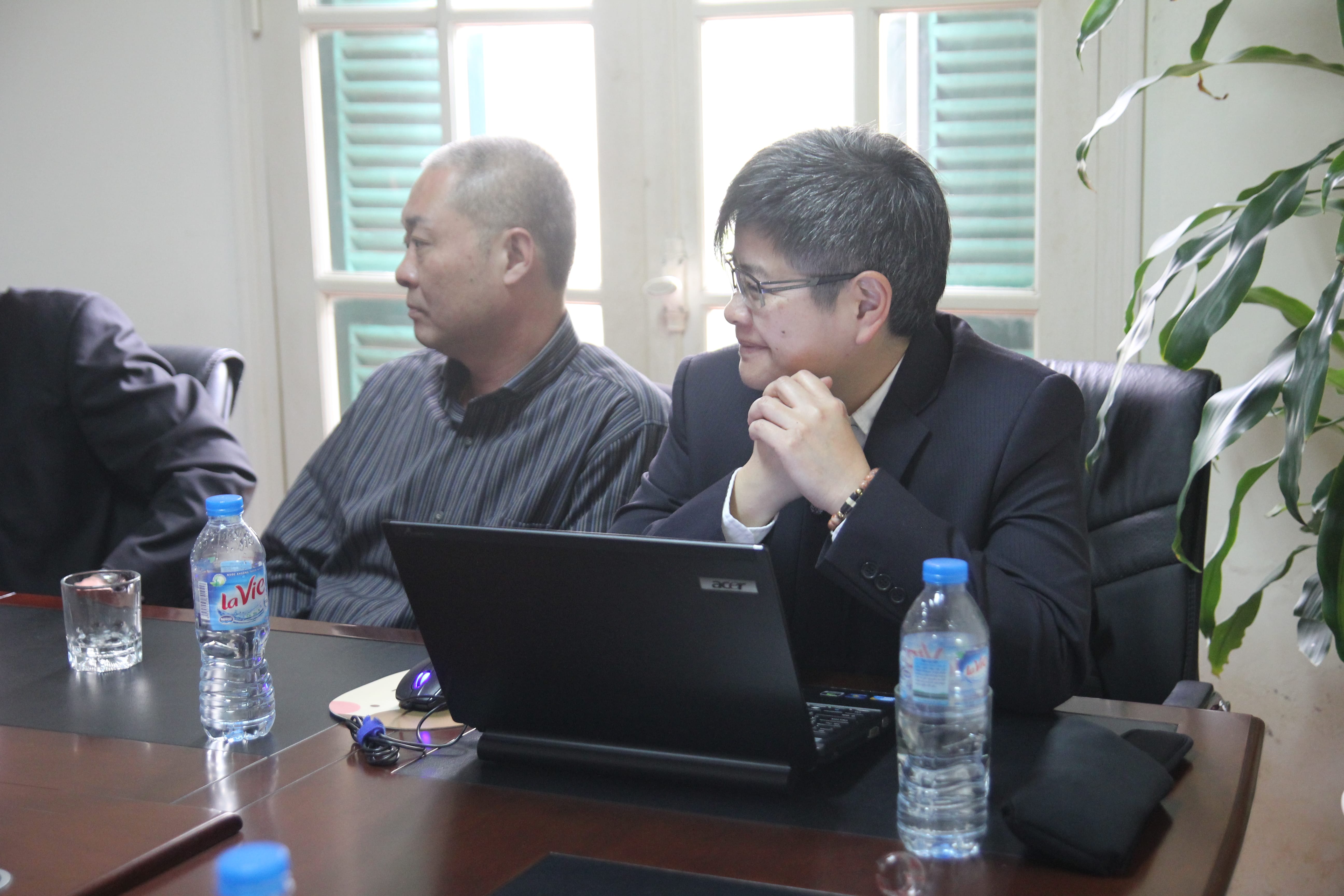 Lạc Hồng Viên tháng 2/2016