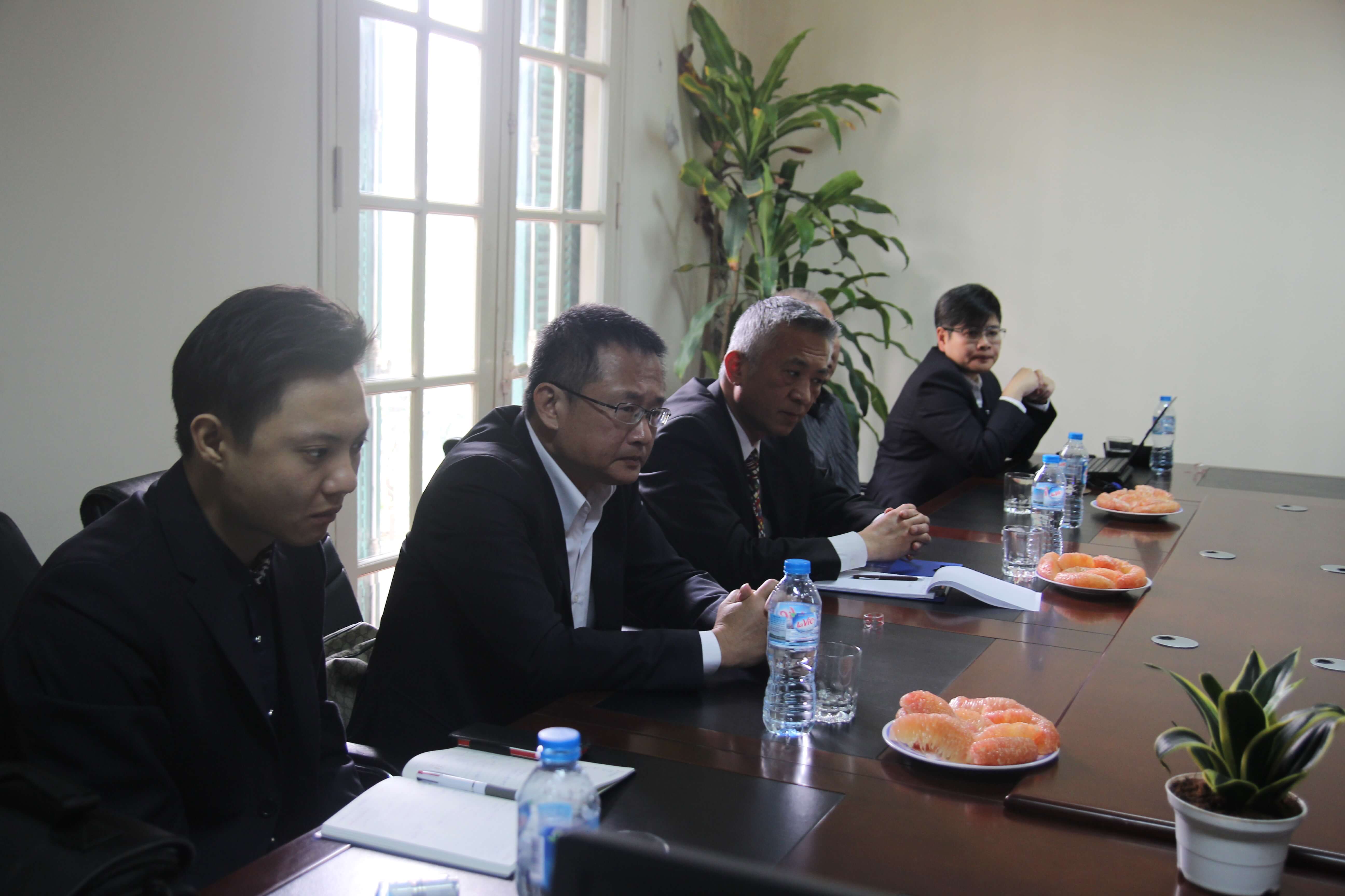 Lạc Hồng Viên tháng 2/2016