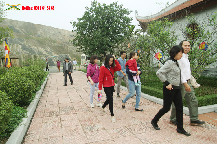 Lạc Hồng Viên tháng 3/2016