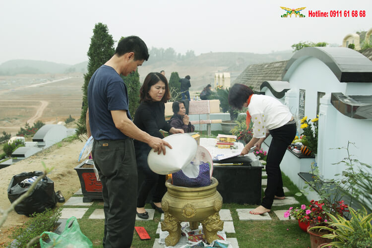 Lạc Hồng Viên tháng 3/2016