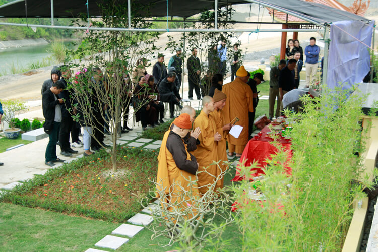 Lạc Hồng Viên tháng 12/2016