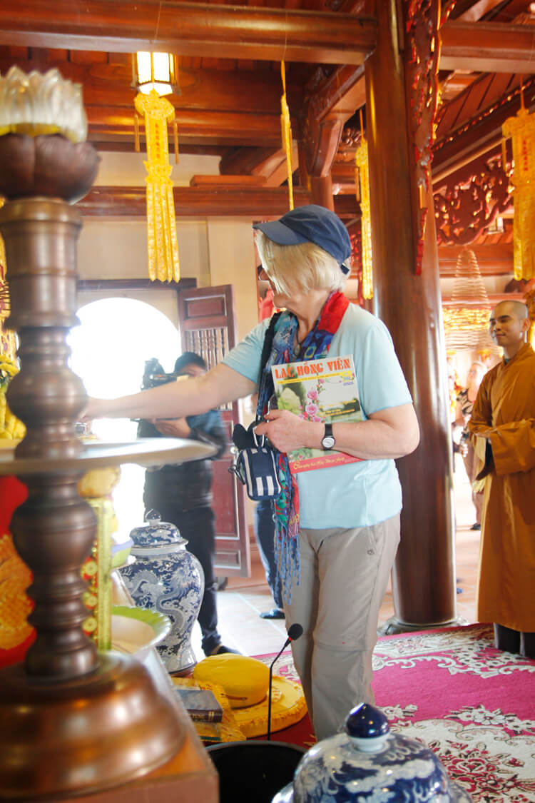 Lạc Hồng Viên tháng 3/2017