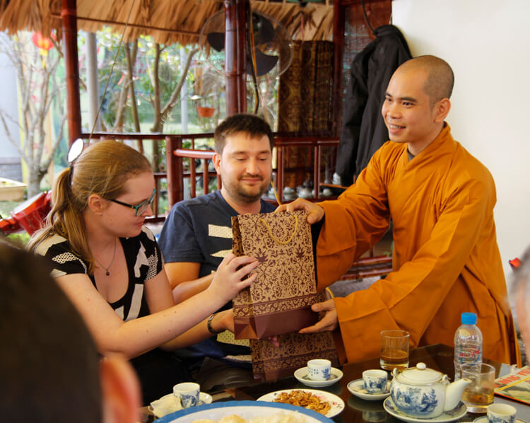 Lạc Hồng Viên tháng 3/2017
