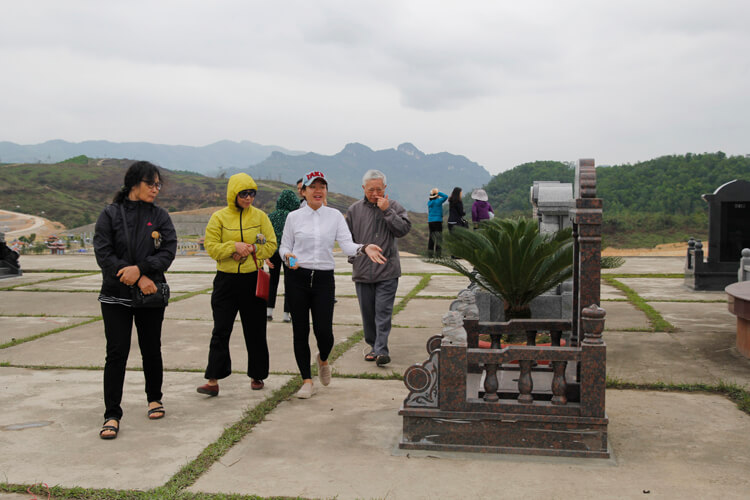 Lạc Hồng Viên tháng 4/2017