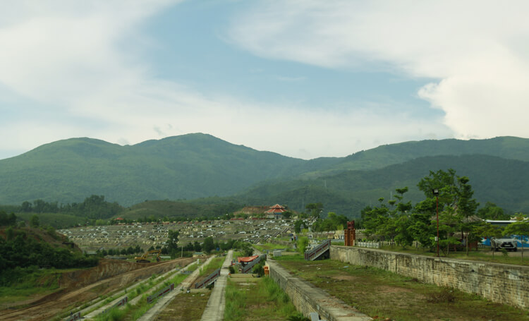 Lạc Hồng Viên tháng 6/2016