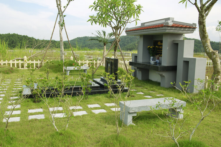 Lạc Hồng Viên tháng 6/2016