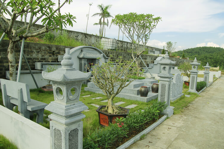 Lạc Hồng Viên tháng 6/2016