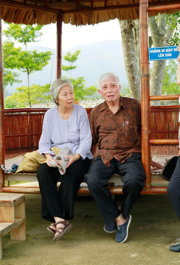 Lạc Hồng Viên tháng 6/2016