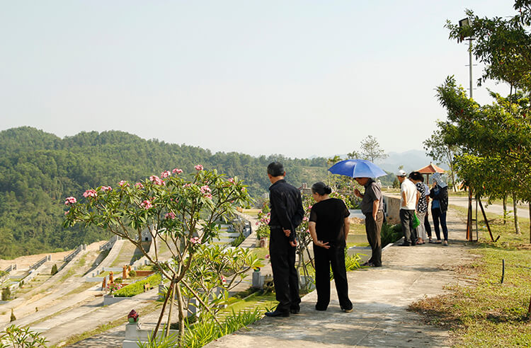Lạc Hồng Viên tháng 5/2017