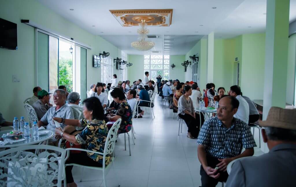 lạc hồng viên đón tiếp hội người cao tuổi1