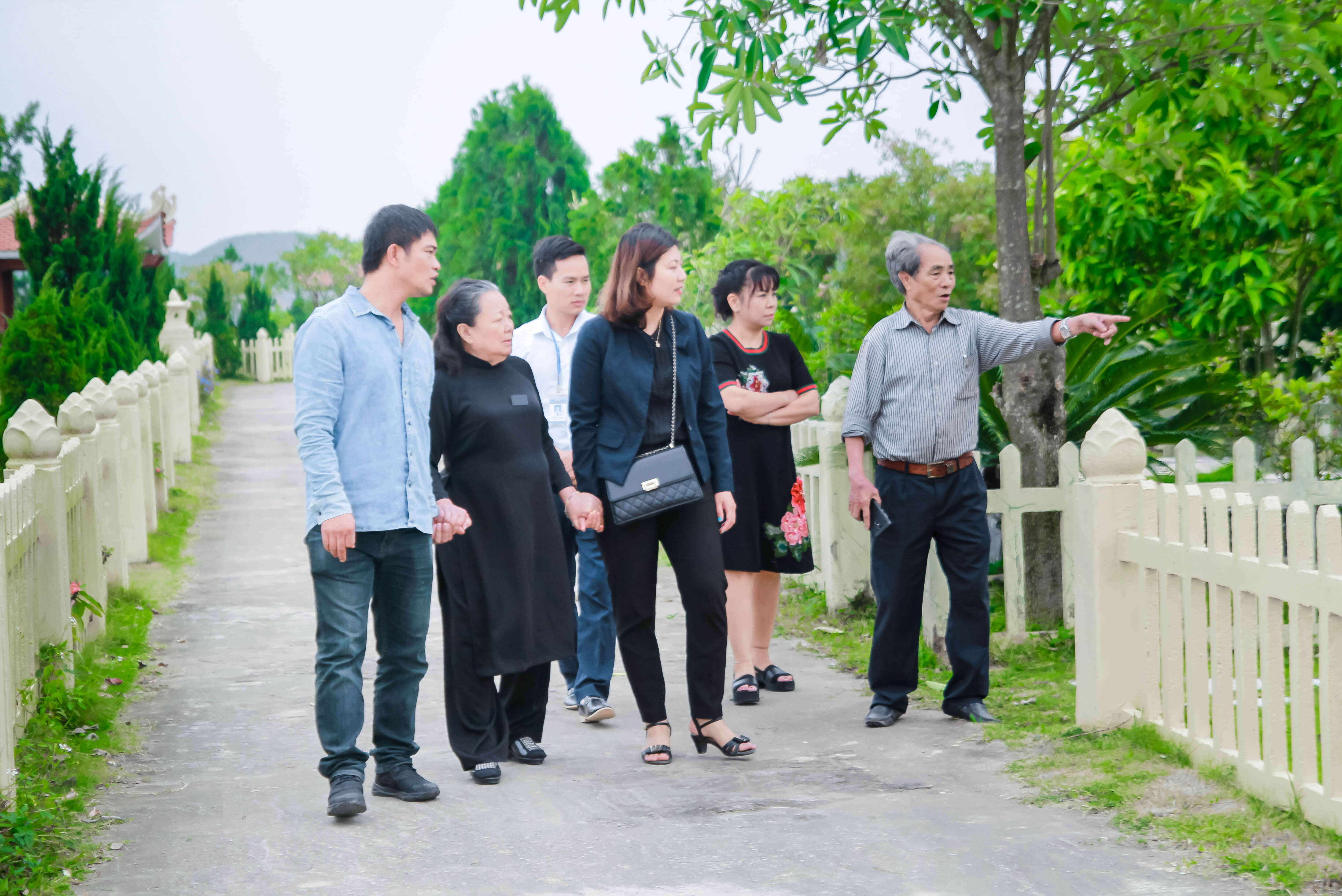 PGS Văn Như Cương an nghỉ tại lạc hồng viên 1