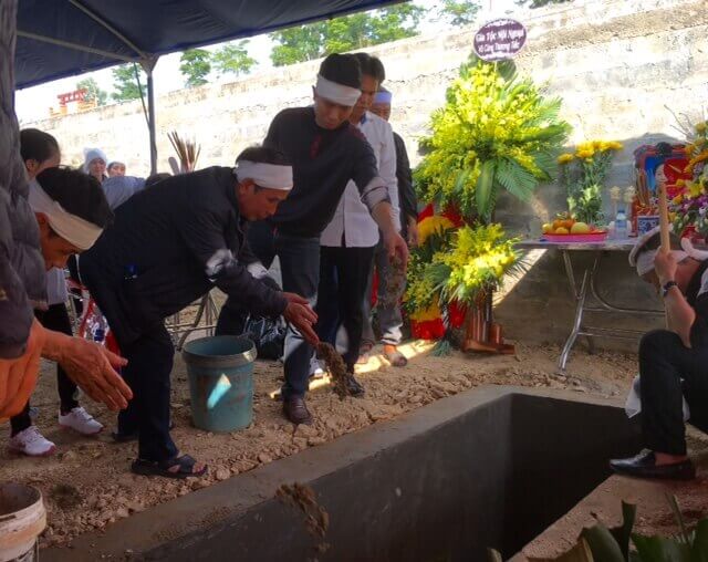 Lạc Hồng Viên tháng 11/2017