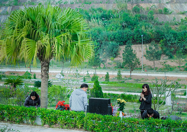 Lac-Hong-Vien-tháng-12-1