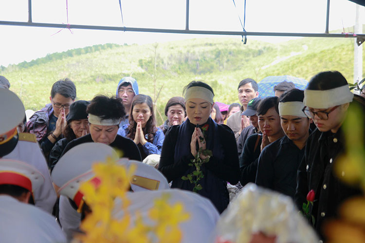 lễ-an-táng-nhà-giáo-văn-như-cương-(48)