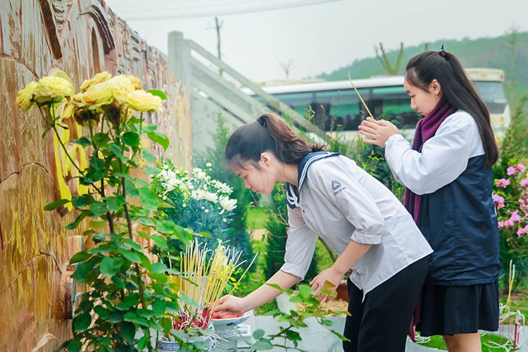 Lạc Hồng Viên tháng 3/2018