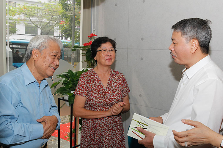 khai trương văn phòng công ty toàn cầu 16
