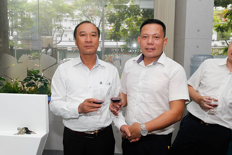 khai trương văn phòng công ty toàn cầu 29