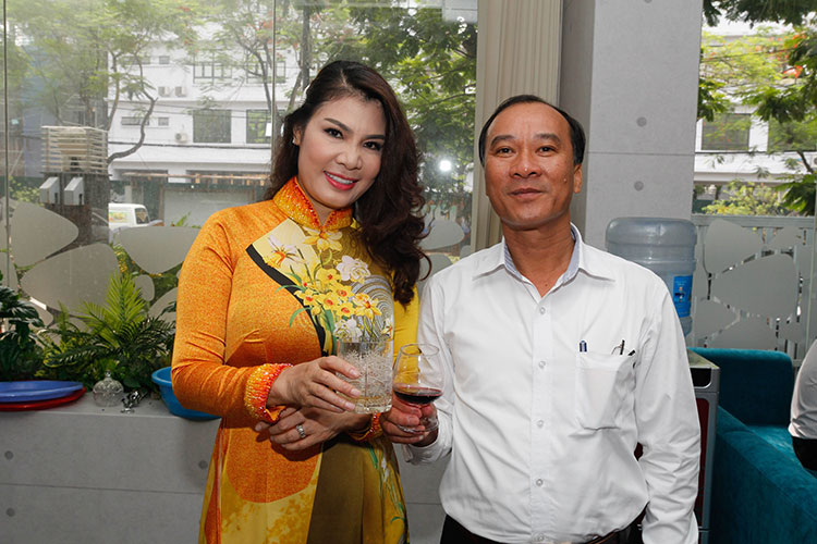 khai trương văn phòng công ty toàn cầu 33